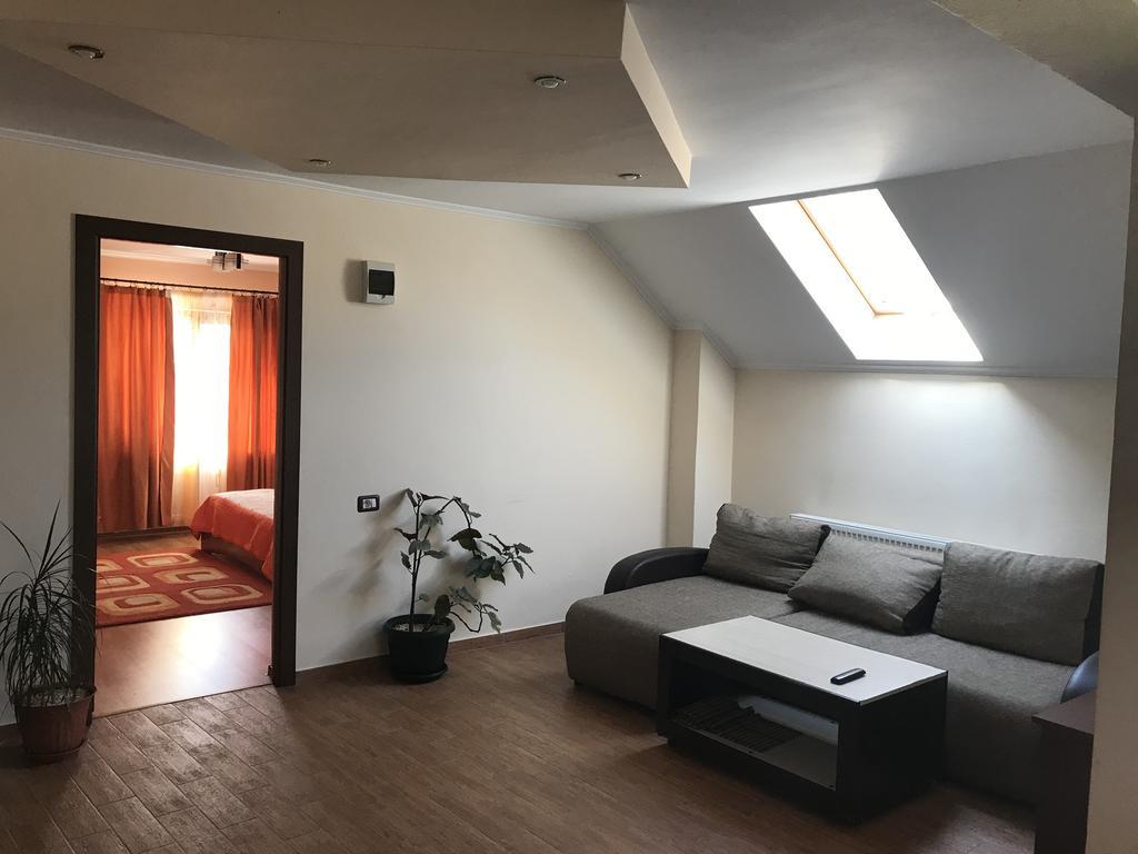 Casa Flori Hotel Călimăneşti Værelse billede