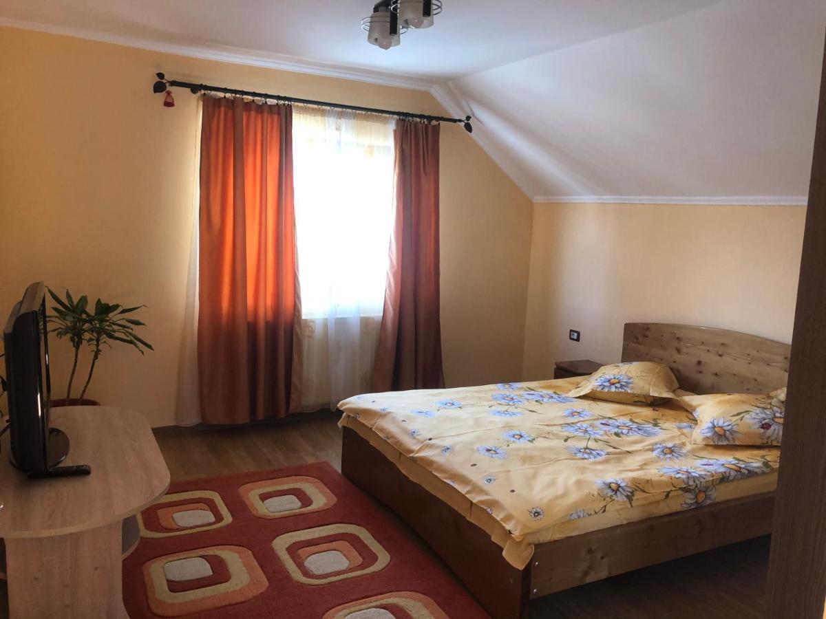 Casa Flori Hotel Călimăneşti Eksteriør billede